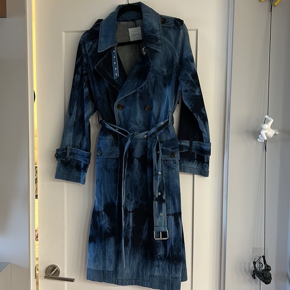 Avec Les Filles Tie-dye Raglan Double-breasted Trench Coat In Dark Blue Tie Dye - Picture 1 of 7